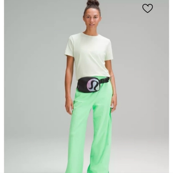 Lululemon Everywhere Belt Bag Rainbow Logo O/S Black NEW - Picture 3 of 10